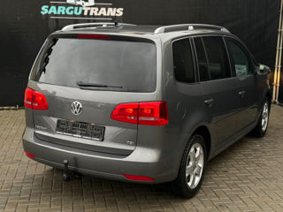 Volkswagen Touran foto 4