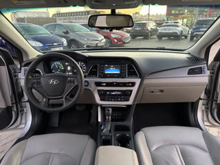 Hyundai Sonata foto 8