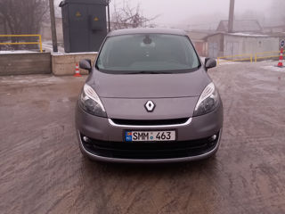 Renault Grand Scenic foto 2