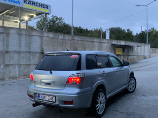 Mitsubishi Outlander foto 4