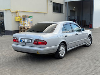 Mercedes E-Class foto 5