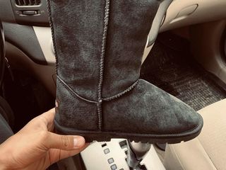 UGG noi. USA