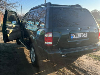 Nissan Pathfinder foto 6