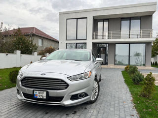 Ford Fusion foto 1