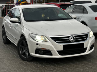 Volkswagen Passat CC foto 1