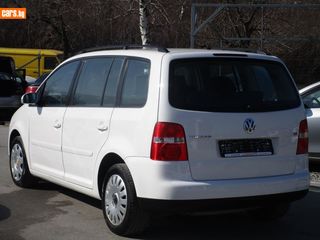 Volkswagen Touran foto 3