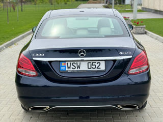 Mercedes C-Class foto 4