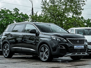 Peugeot 5008 foto 1