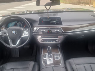 BMW 7 Series foto 7