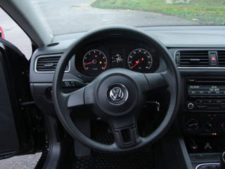 Volkswagen Jetta foto 3