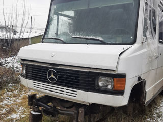 Mercedes Motor 711d foto 7