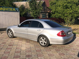 Mercedes E-Class foto 4