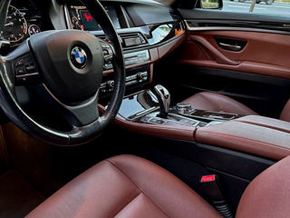 BMW 5 Series foto 4