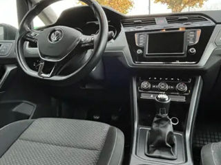 Volkswagen Touran foto 7