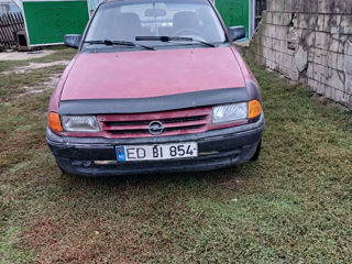 Opel Astra foto 1