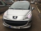 Peugeot 207 foto 1