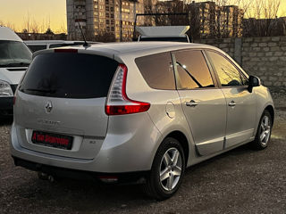 Renault Grand Scenic foto 6