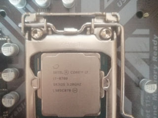 Intel i7 8700 foto 1