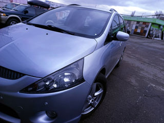 Mitsubishi Grandis foto 4