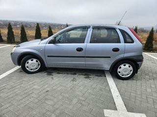 Opel Corsa foto 2