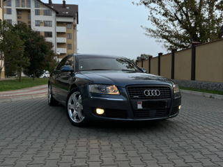 Audi A8 foto 1