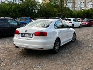 Volkswagen Jetta foto 6