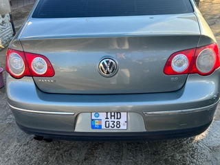 Volkswagen Passat foto 2