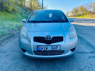 Toyota Yaris foto 2