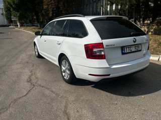 Skoda Octavia foto 4