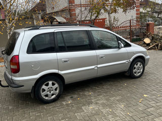 Opel Zafira foto 3