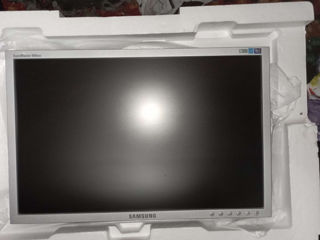 Samsung SyncMaster 940NW фото 2