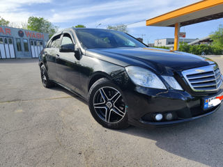 Mercedes E-Class foto 2