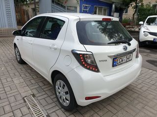 Toyota Yaris foto 2