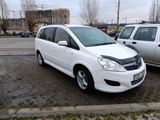 Opel Zafira foto 2