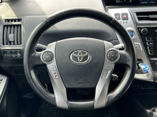 Toyota Prius + foto 11
