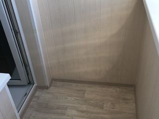 Închidere balcon apartament etaj 4 / 5 cu acoperis tip termopan sandwich și tamplarie pvc ... foto 7