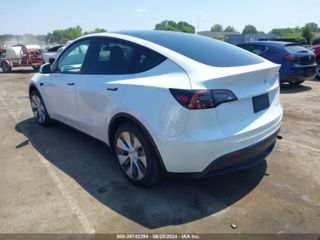 Tesla Model Y foto 3