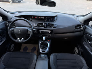 Renault Scenic фото 10