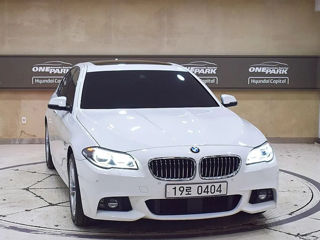 BMW 5 Series foto 1