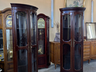 Set de doua vitrine colt,din lemn foto 17