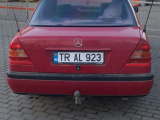 Mercedes C-Class foto 5