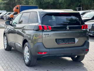 Peugeot 5008 foto 3