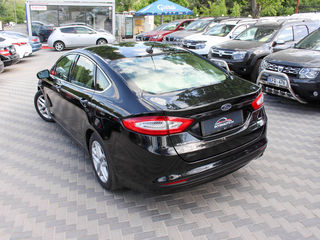 Ford Fusion foto 3