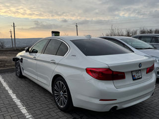 BMW 5 Series foto 2