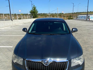 Skoda Superb foto 2