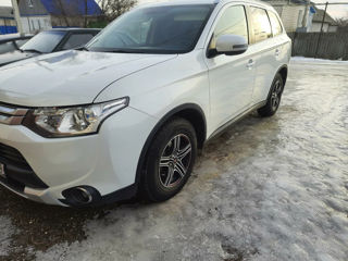 Mitsubishi Outlander 2014-2023 foto 5