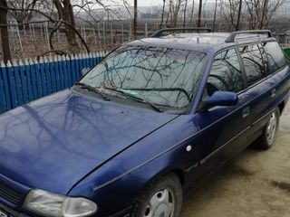 Opel Astra foto 1