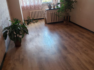 Apartament cu 3 camere, 71 m², Botanica, Chișinău foto 1