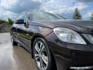 Mercedes E-Class foto 2