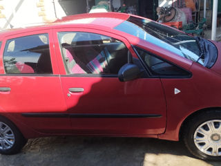 Mitsubishi Colt foto 3